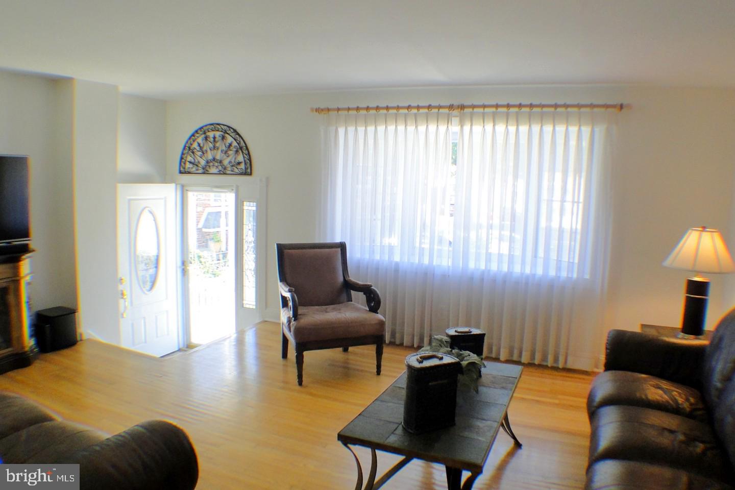 3072 Secane Place Philadelphia, PA 19154 - Photo 6 of 28