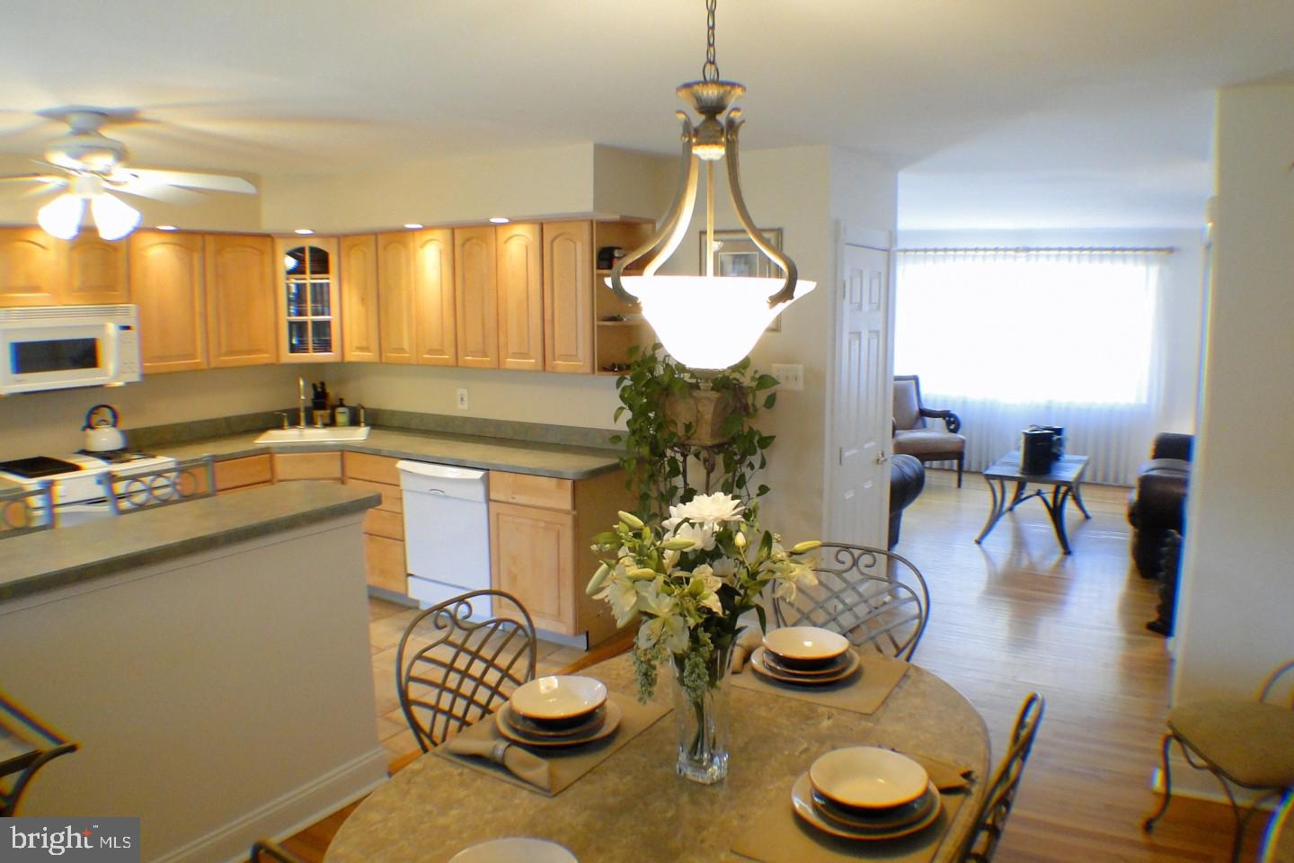 3072 Secane Place Philadelphia, PA 19154 - Photo 9 of 28