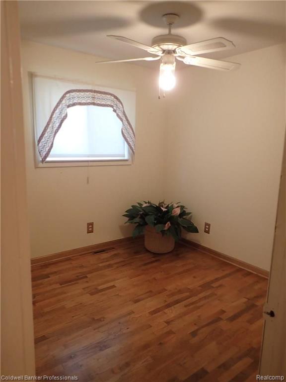 2562 Fish Lake Road Lapeer, MI 48446 - Photo 5 of 30