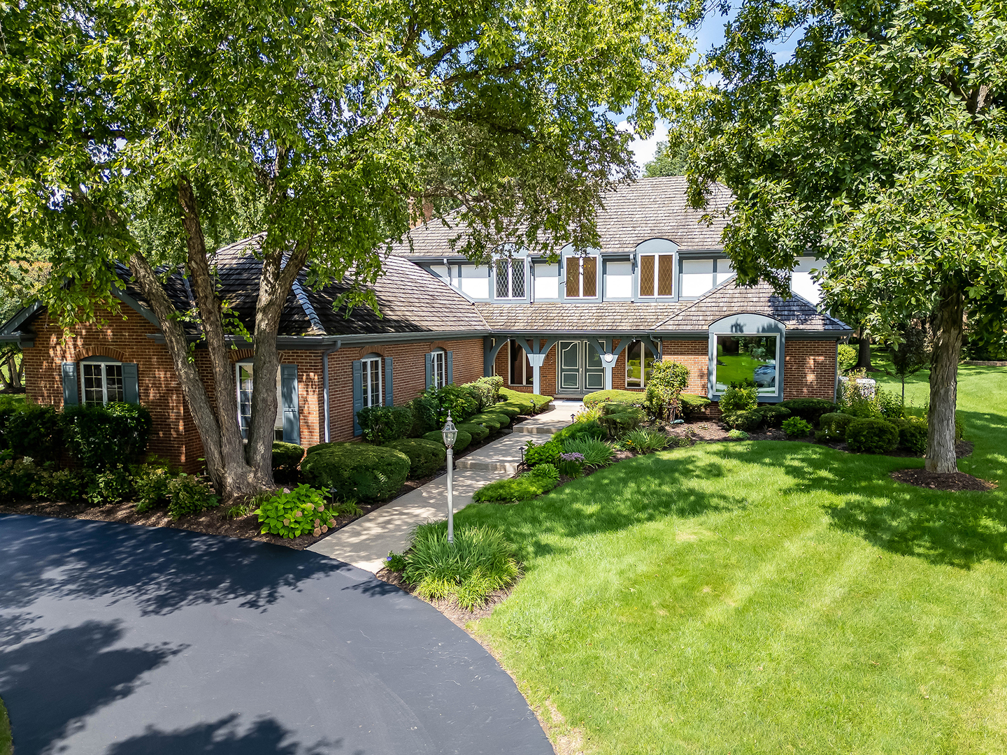 5 Regent Court Burr Ridge, IL 60527 - Photo 35 of 48 Gallery Image 35