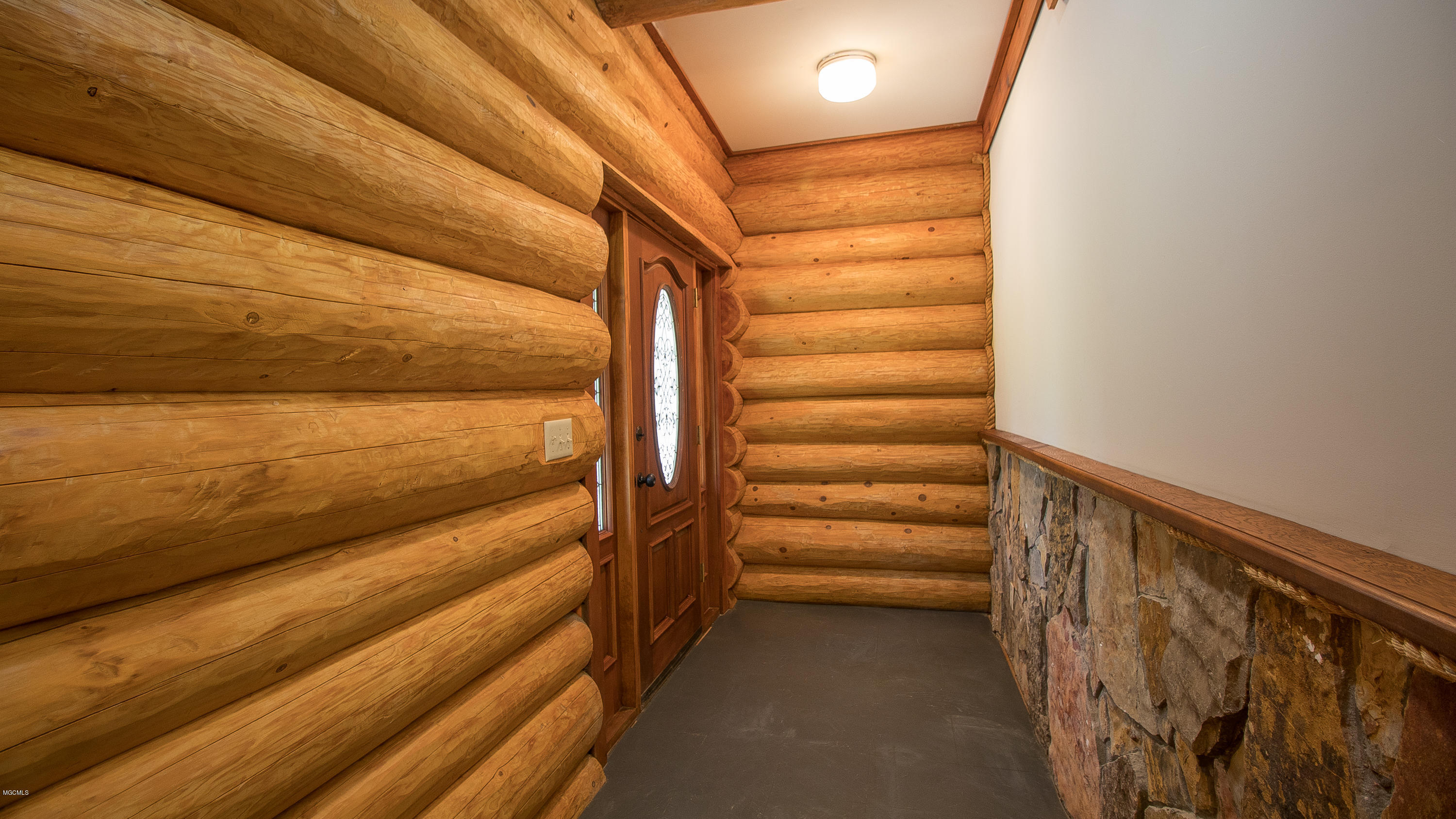 7190 Paradise Road Kiln, MS 39556 - Photo 11 of 67 7190 Paradise Front Entry