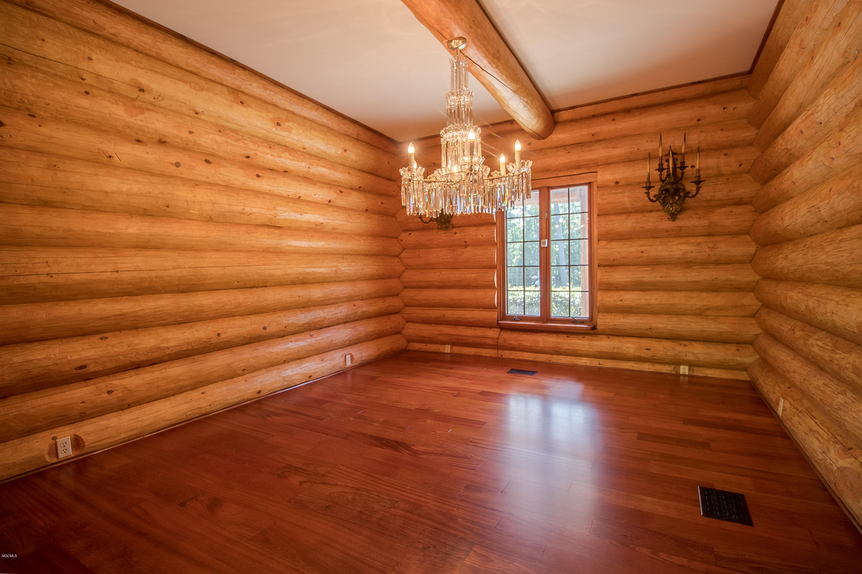 7190 Paradise Road Kiln, MS 39556 - Photo 23 of 67 7190 Paradise Dining Room