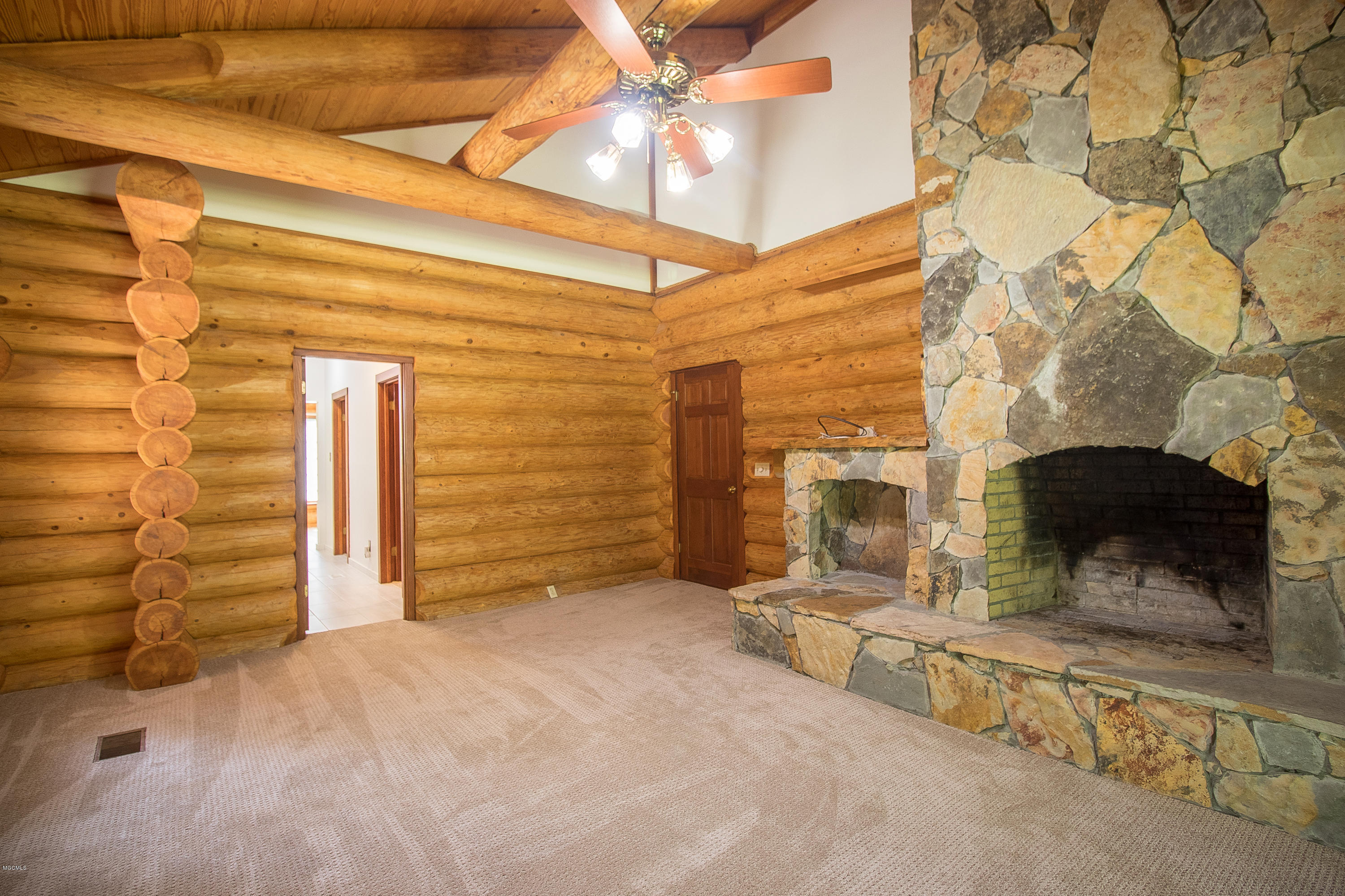 7190 Paradise Road Kiln, MS 39556 - Photo 26 of 67 7190 Paradise Master Bedroom