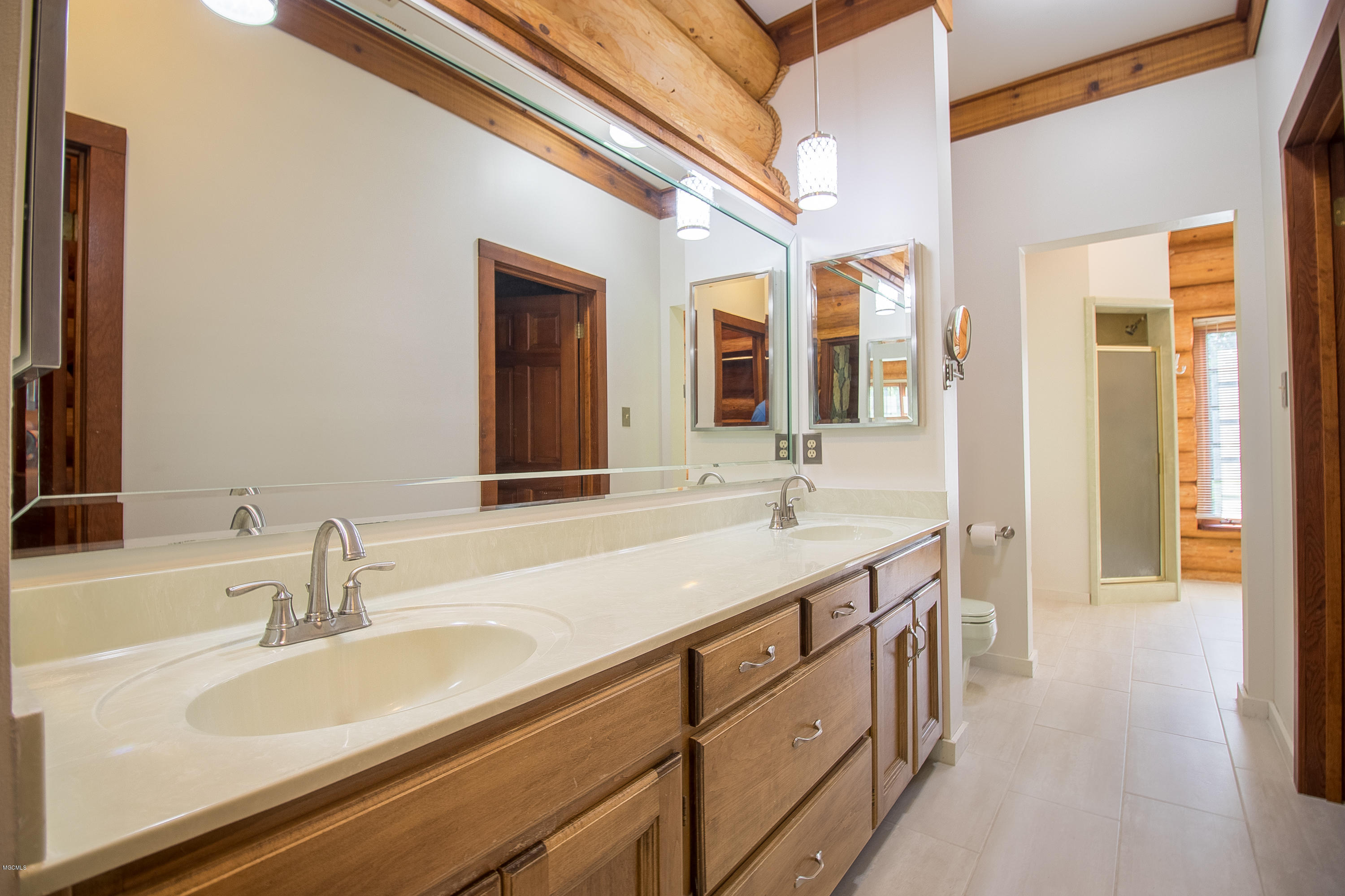 7190 Paradise Road Kiln, MS 39556 - Photo 28 of 67 7190 Paradise Master Bathroom