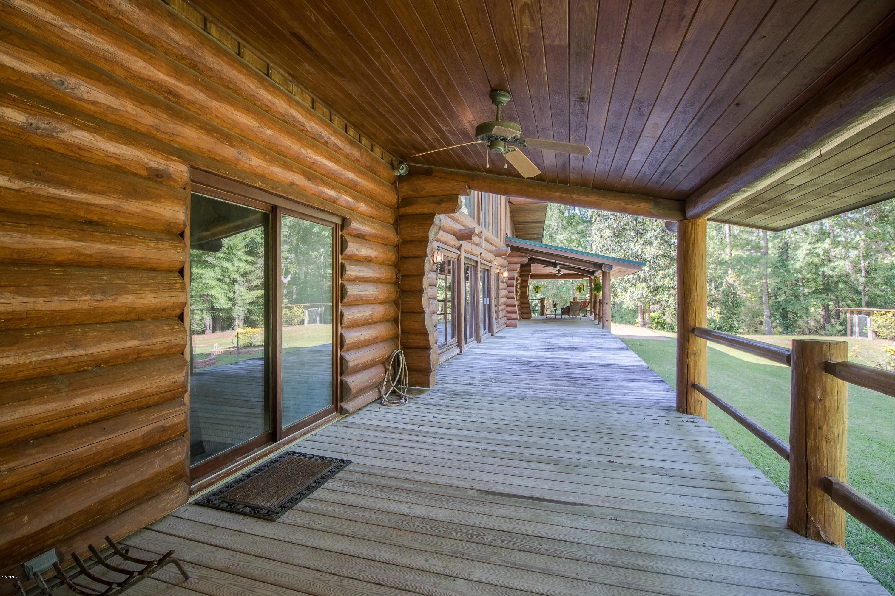 7190 Paradise Road Kiln, MS 39556 - Photo 44 of 67 7190 Paradise Back Porch 3