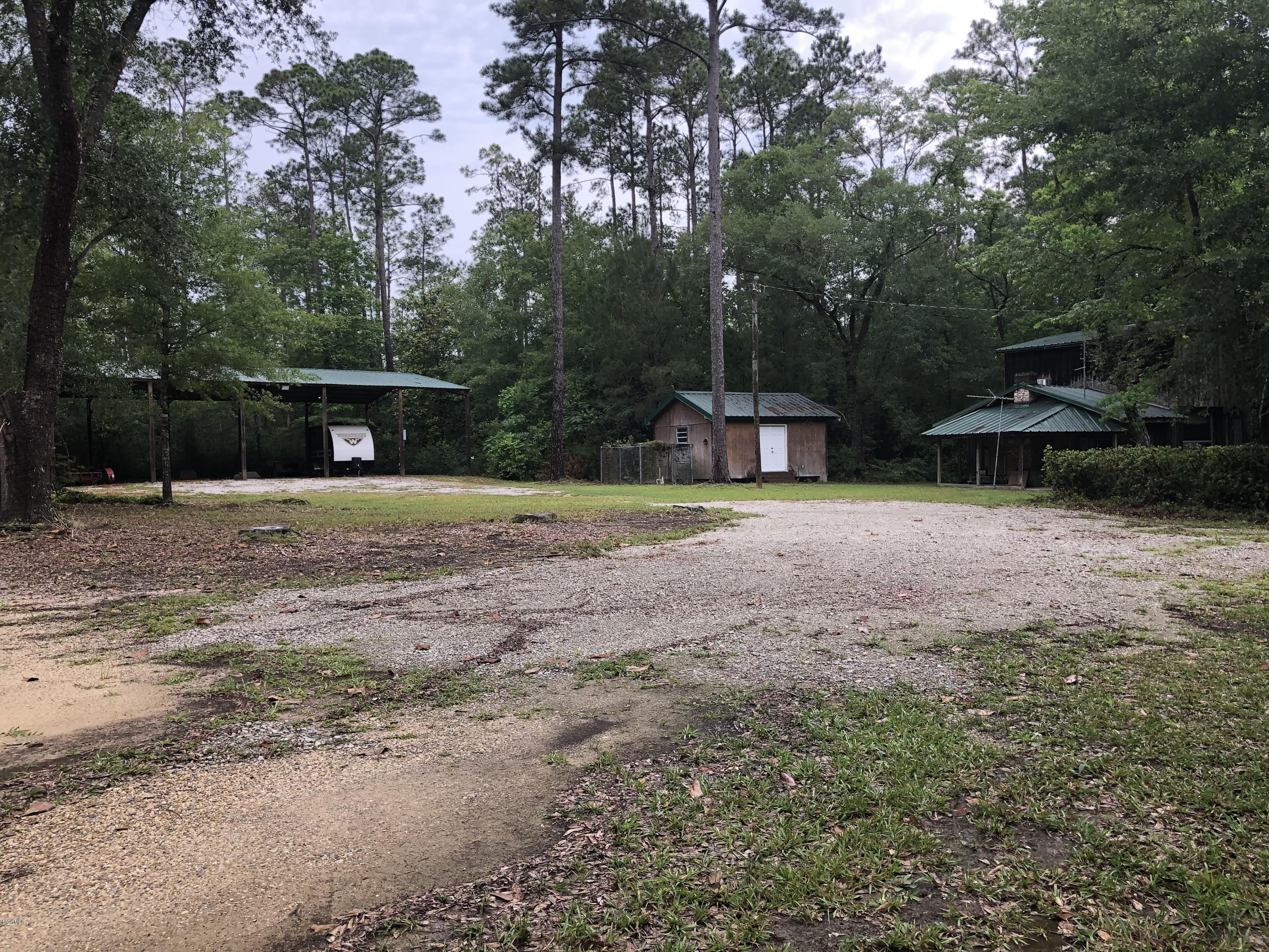 7190 Paradise Road Kiln, MS 39556 - Photo 53 of 67 7190 Paradise Storage Area