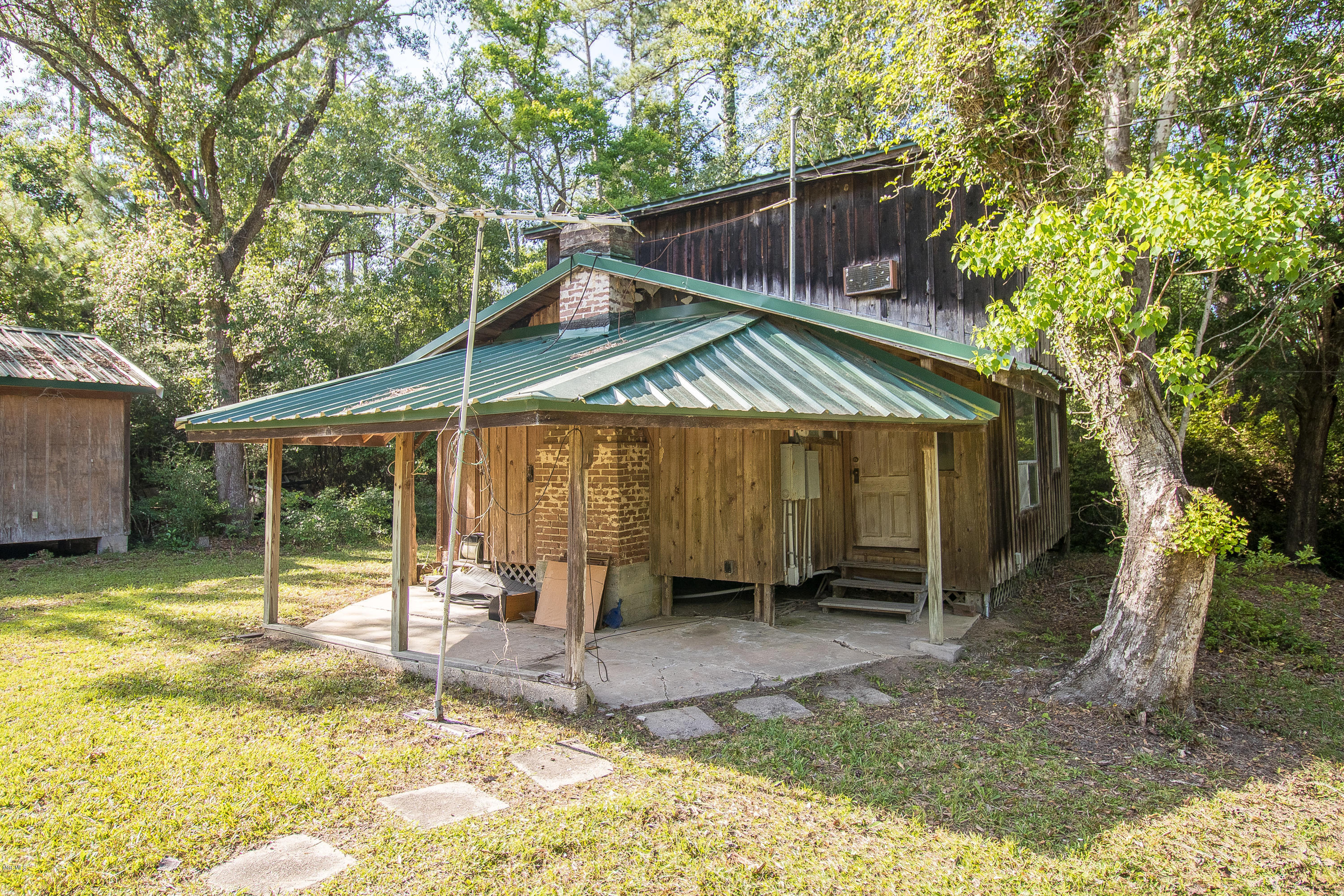 7190 Paradise Road Kiln, MS 39556 - Photo 55 of 67 7190 Paradise Storage Building