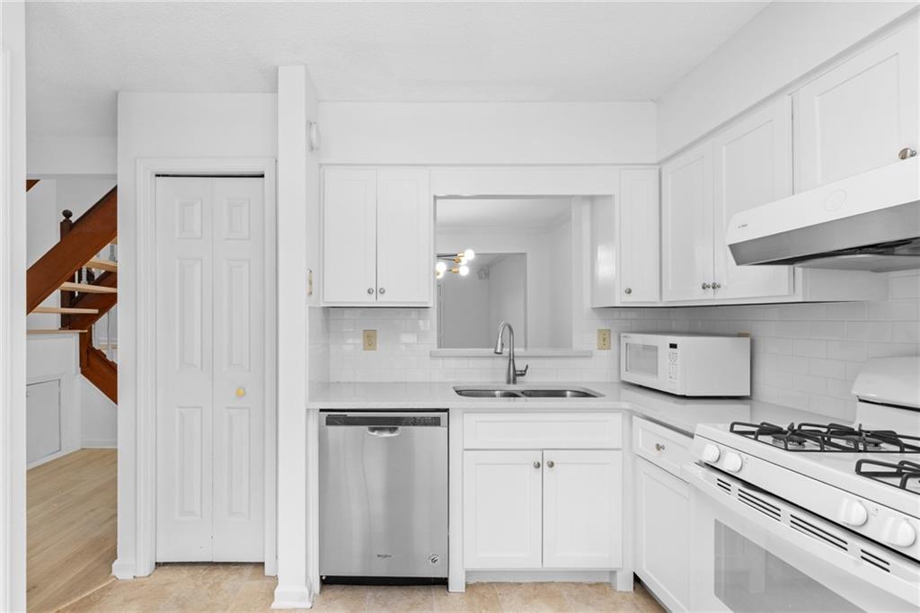2883 Dresden Square Drive Atlanta, GA 30341 - Photo 16 of 50