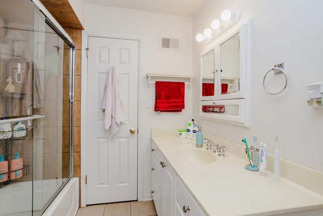 $499,000 | 2009 Dundee Road, Northbrook, IL 60062