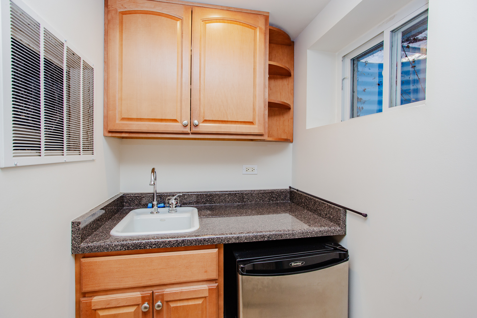 2009 Dundee Road Northbrook, IL 60062 - Photo 18 of 37