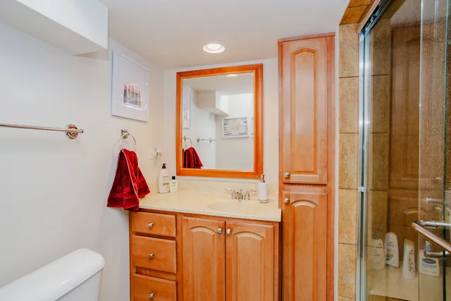 $499,000 | 2009 Dundee Road, Northbrook, IL 60062