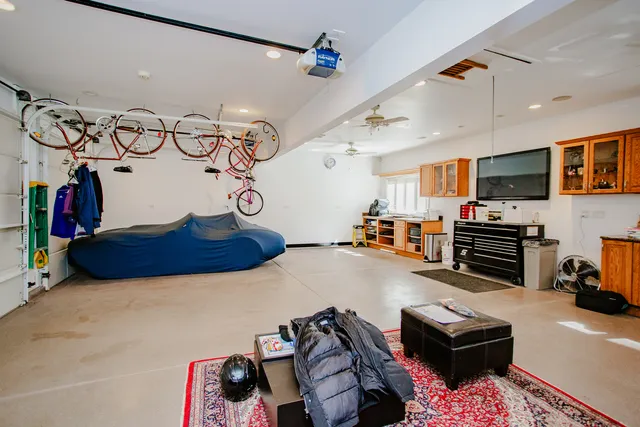 $499,000 | 2009 Dundee Road, Northbrook, IL 60062