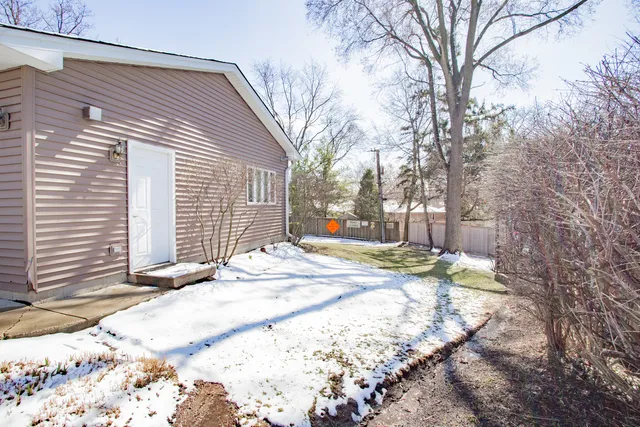 $499,000 | 2009 Dundee Road, Northbrook, IL 60062