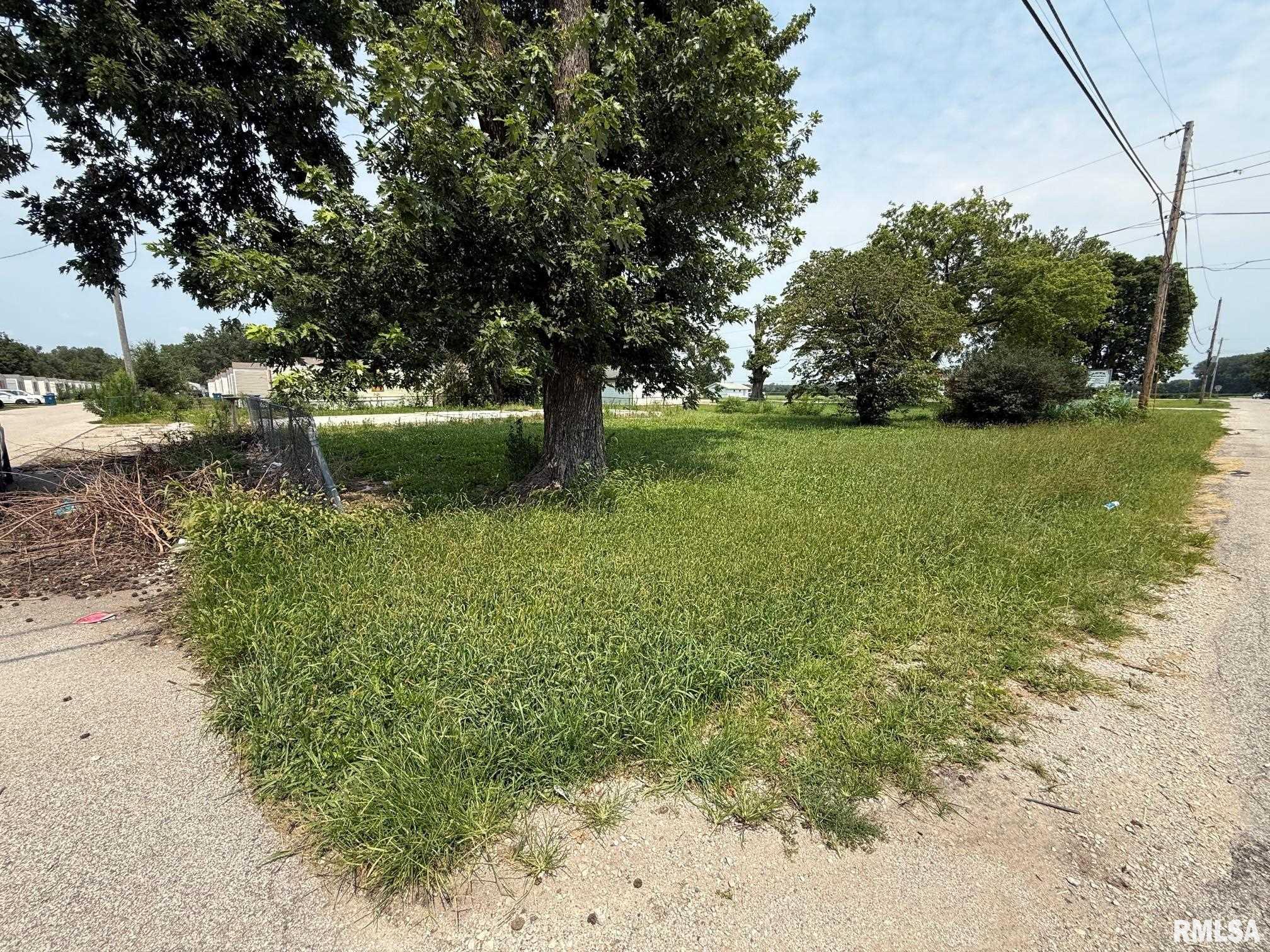 3323 East Enos Avenue Springfield, IL 62702 - Photo 2 of 2 Gallery Image 2