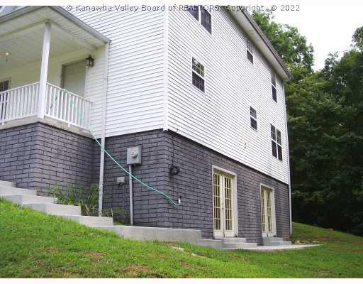 2003 Laurel Ridge Road Culloden, WV 25510 - Photo 8 of 8 Exterior Front.