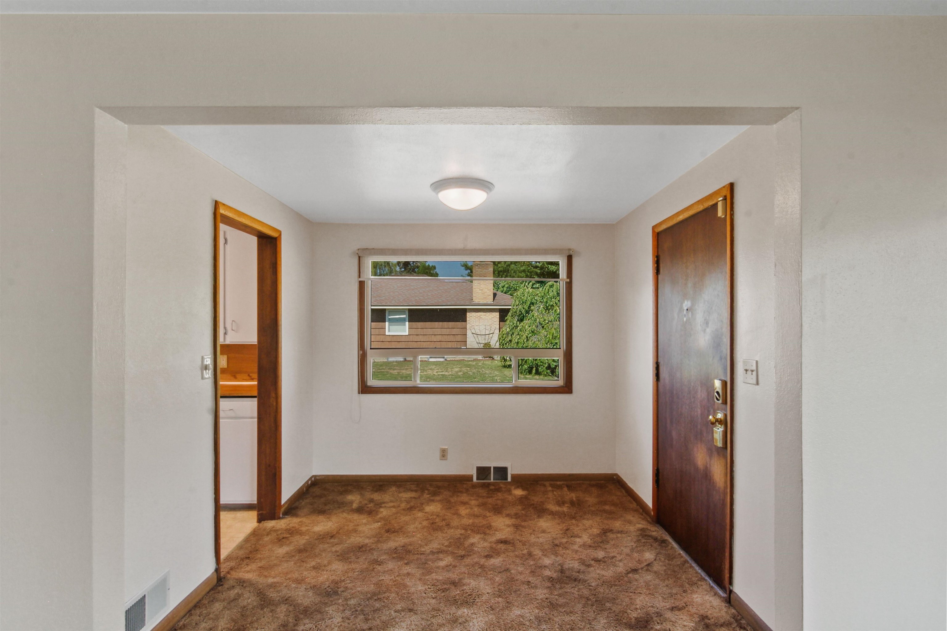 115 North Bolivar Road Spokane Valley, WA 99216 - Photo 4 of 22