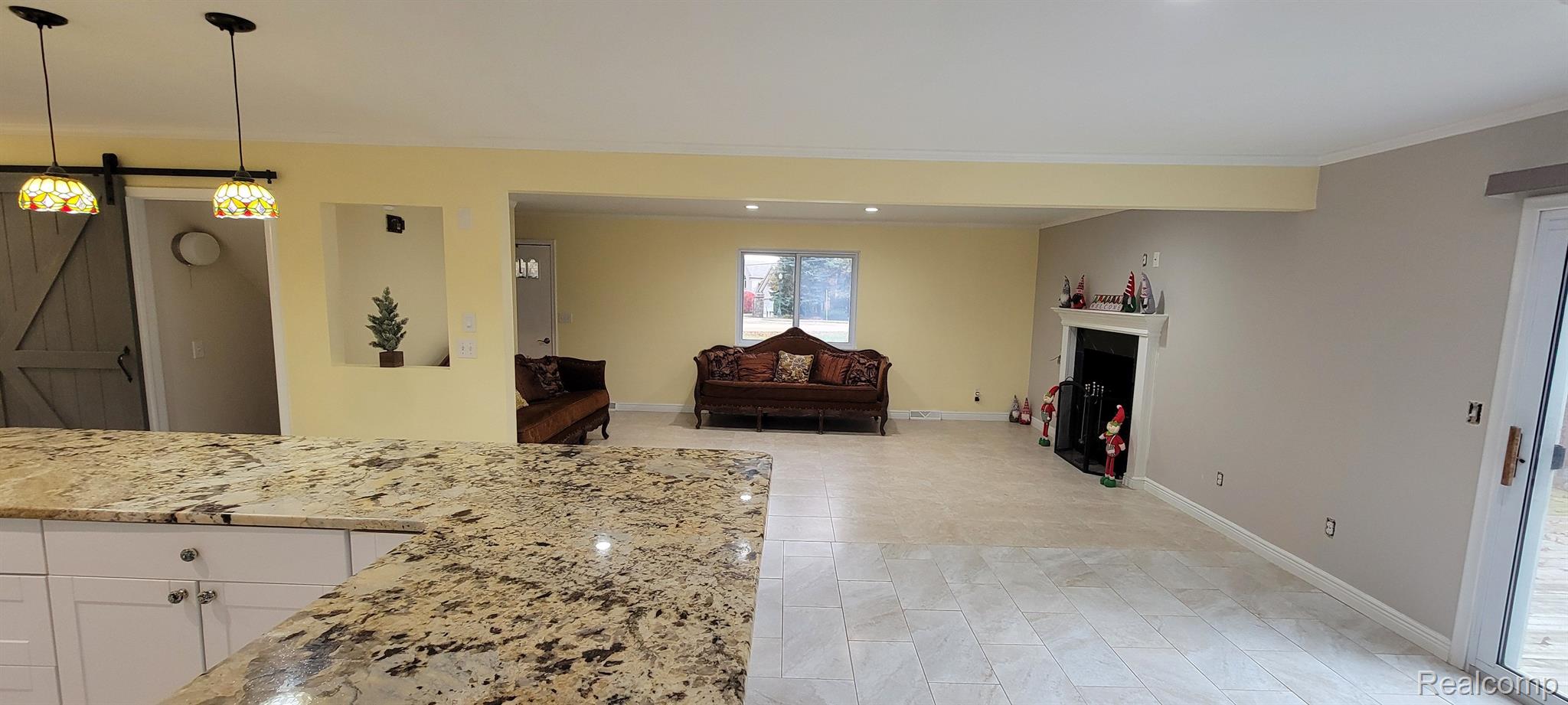 2740 Lake Angelus Road Waterford, MI 48329 - Photo 12 of 52 Gallery Image 12