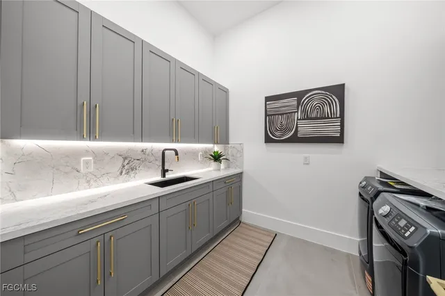 $2,099,900 | 5333 Majestic Court, Cape Coral, FL 33904