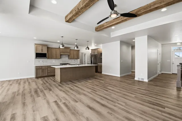 $714,900 | 2712 Creekwood Circle, Green Bay, WI 54311