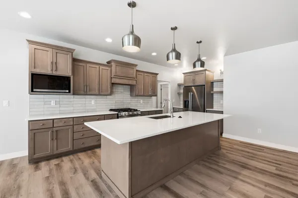 $714,900 | 2712 Creekwood Circle, Green Bay, WI 54311