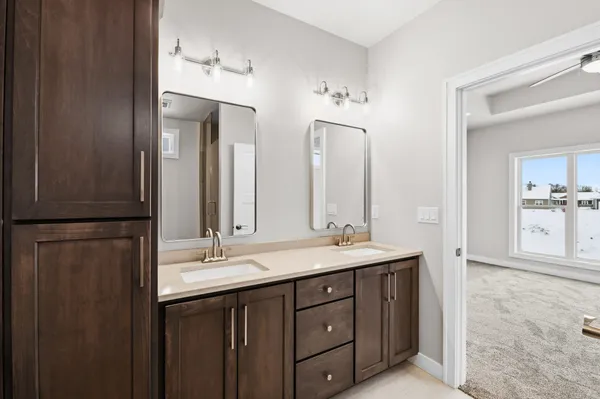 $714,900 | 2712 Creekwood Circle, Green Bay, WI 54311