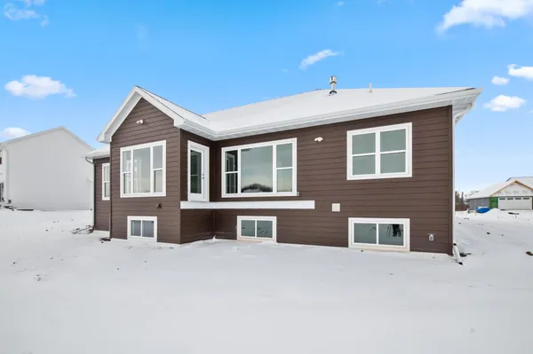 $714,900 | 2712 Creekwood Circle, Green Bay, WI 54311