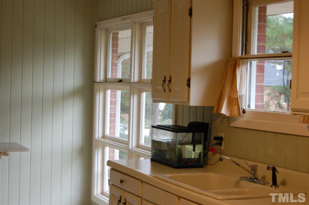1329 Mayfair Road Raleigh, NC 27608 - Photo 4 of 6