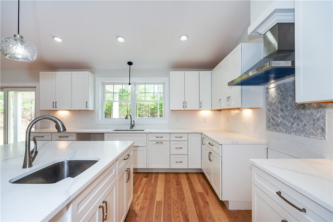 501 Hope Furnace Road Coventry, RI 02831 - Photo 12 of 50