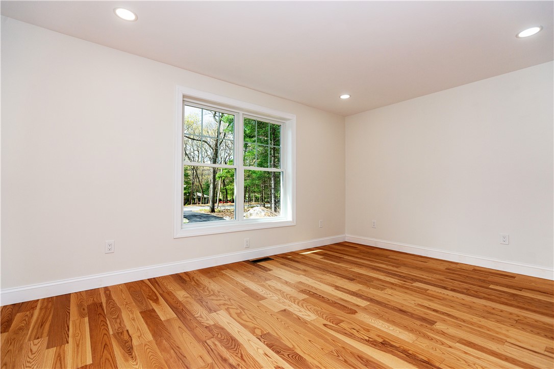 501 Hope Furnace Road Coventry, RI 02831 - Photo 21 of 50