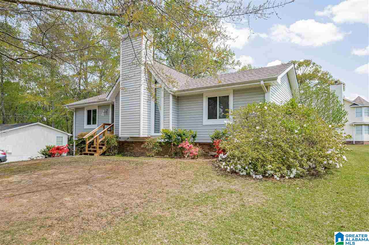 6297 Spring Hollow Road Gardendale, AL 35071 - Photo 2 of 28
