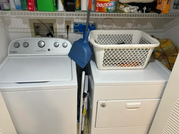 $3,000 | 10447 South Circle Lake Drive, Unit 101, Boynton Beach, FL 33437