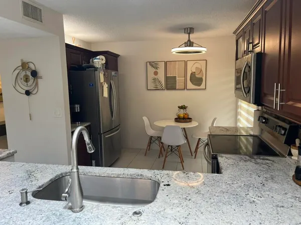 $3,000 | 10447 South Circle Lake Drive, Unit 101, Boynton Beach, FL 33437