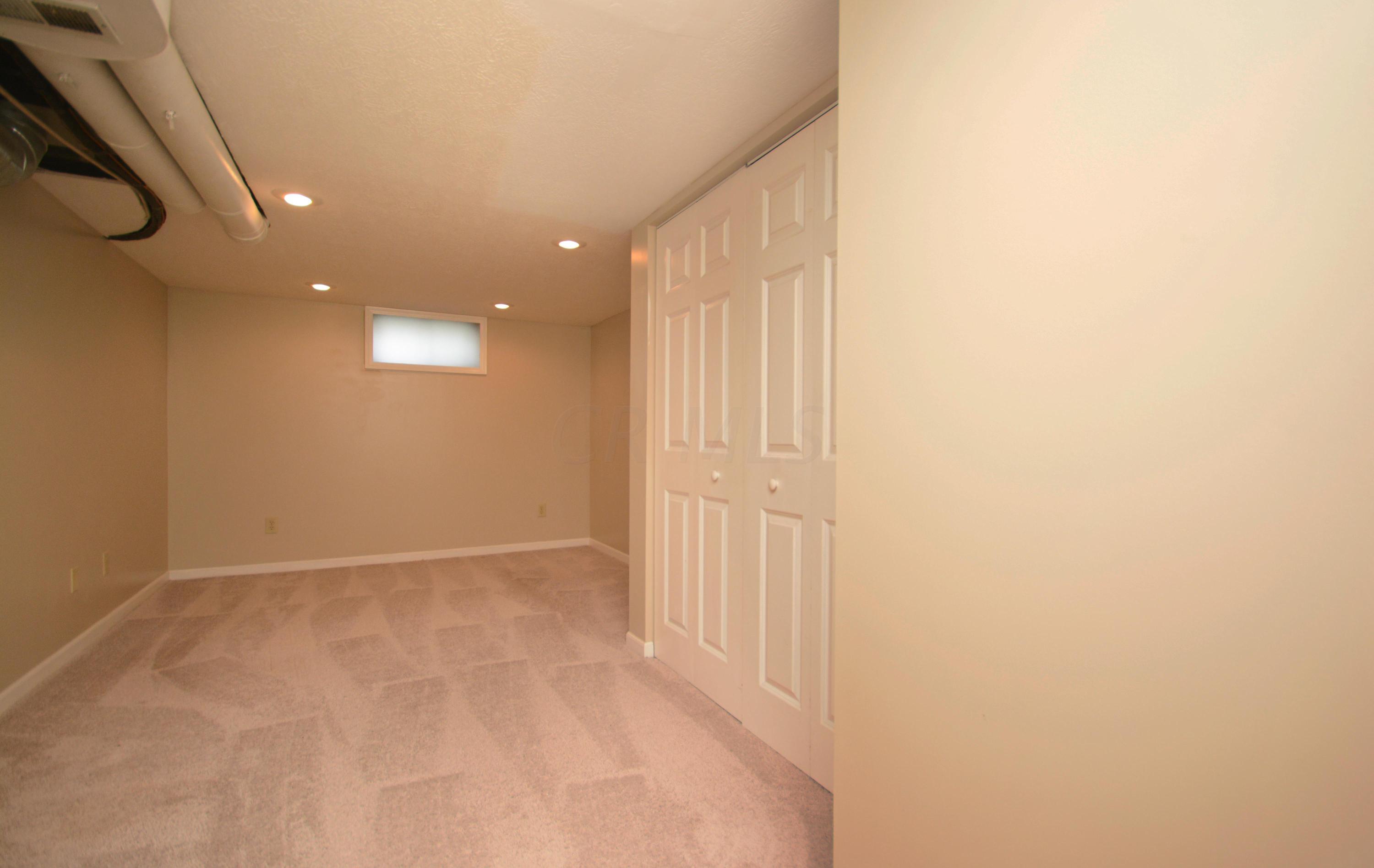 2739 Nottingham Road Columbus, OH 43221 - Photo 12 of 16