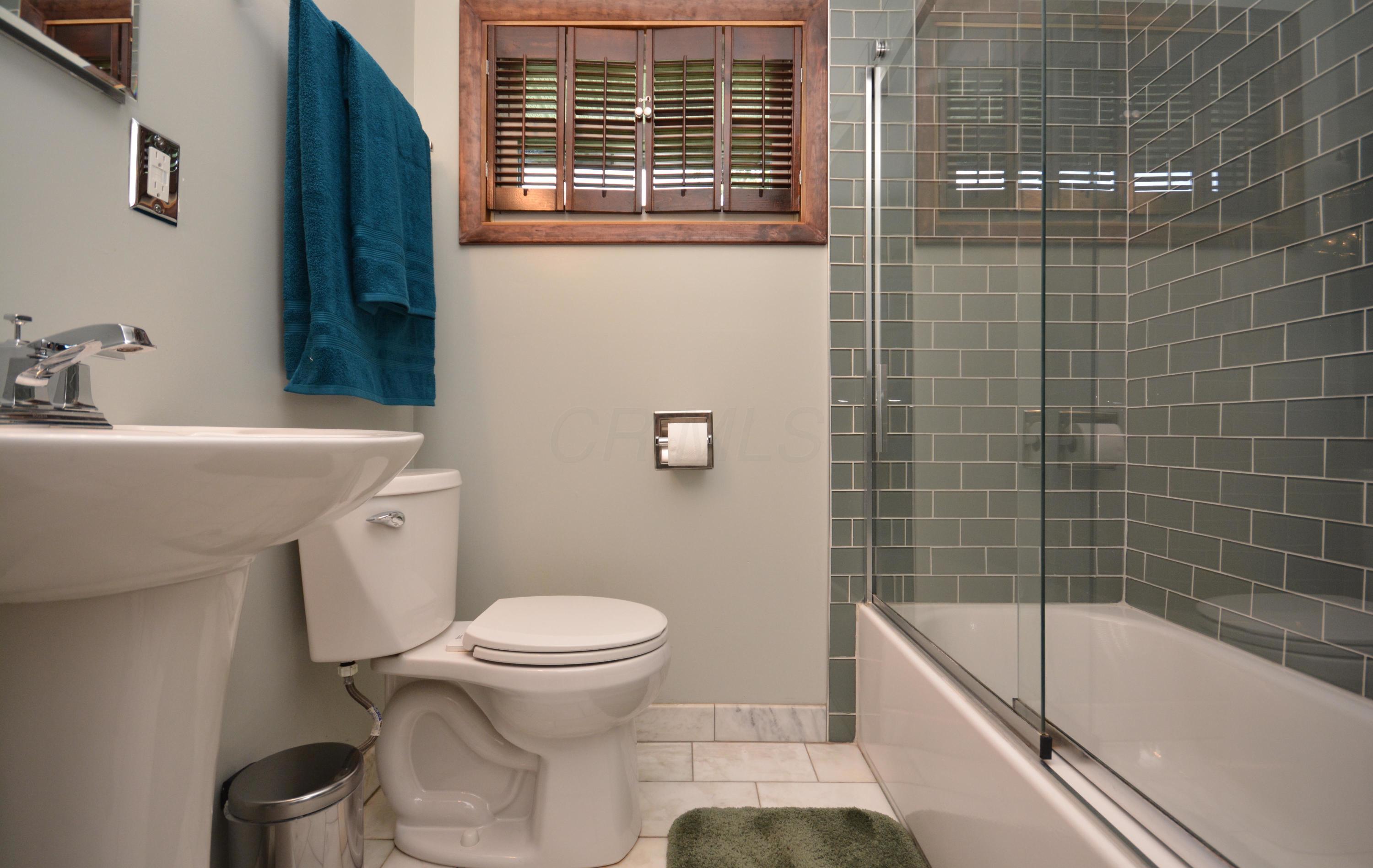 2739 Nottingham Road Columbus, OH 43221 - Photo 9 of 16