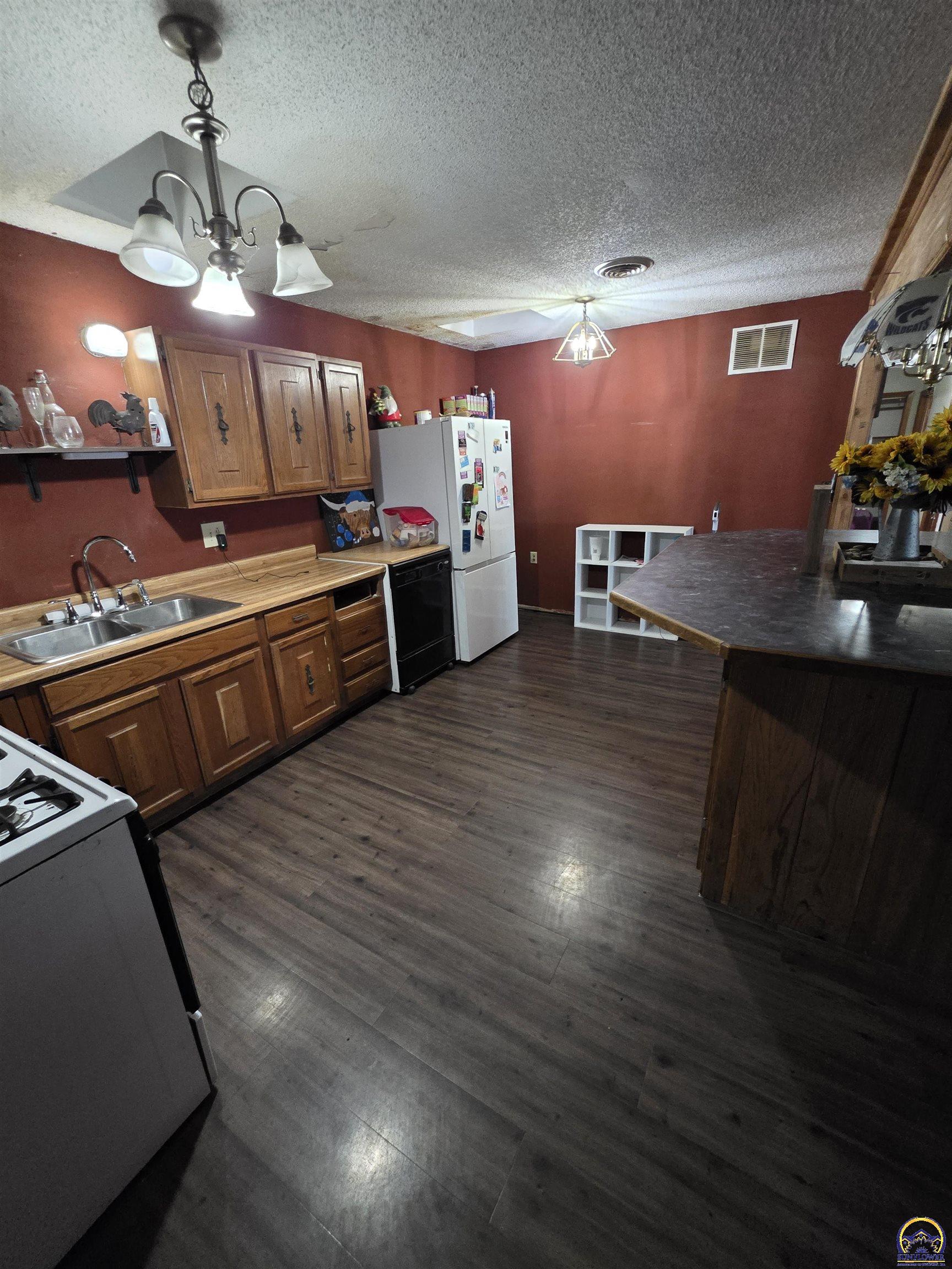17086 114 Road Hoyt, KS 66440 - Photo 6 of 25 Gallery Image 6