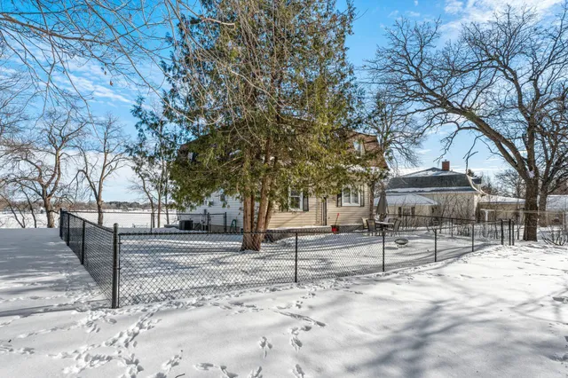 $450,000 | 1011 Van Dyke Road Northwest, Alexandria, MN 56308