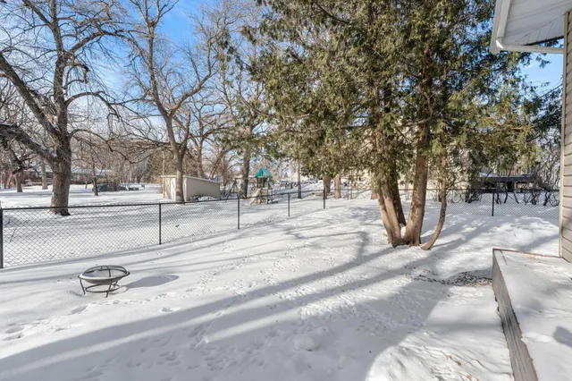 $450,000 | 1011 Van Dyke Road Northwest, Alexandria, MN 56308