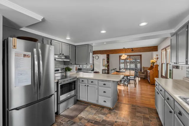 $450,000 | 1011 Van Dyke Road Northwest, Alexandria, MN 56308