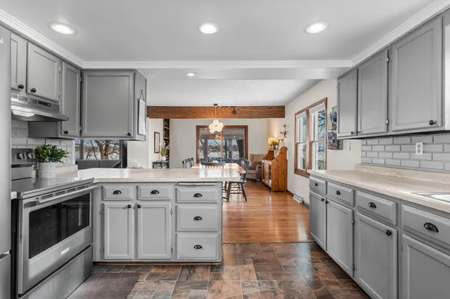 $450,000 | 1011 Van Dyke Road Northwest, Alexandria, MN 56308