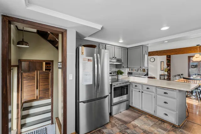 $450,000 | 1011 Van Dyke Road Northwest, Alexandria, MN 56308