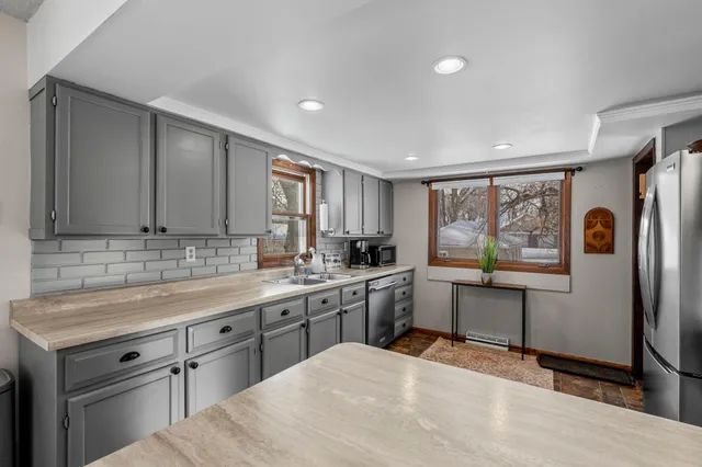 $450,000 | 1011 Van Dyke Road Northwest, Alexandria, MN 56308