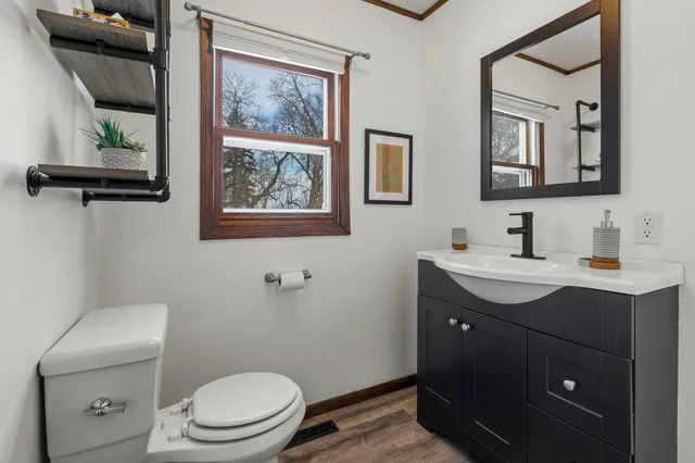 $450,000 | 1011 Van Dyke Road Northwest, Alexandria, MN 56308