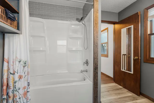 $450,000 | 1011 Van Dyke Road Northwest, Alexandria, MN 56308