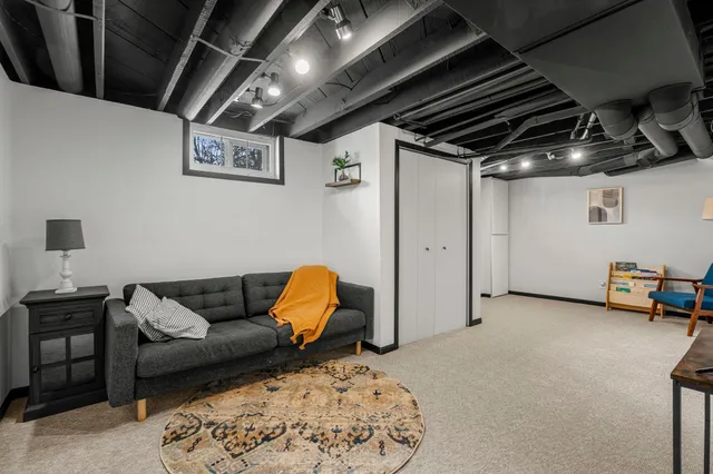 $450,000 | 1011 Van Dyke Road Northwest, Alexandria, MN 56308