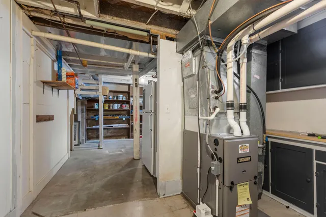 $450,000 | 1011 Van Dyke Road Northwest, Alexandria, MN 56308