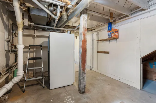 $450,000 | 1011 Van Dyke Road Northwest, Alexandria, MN 56308