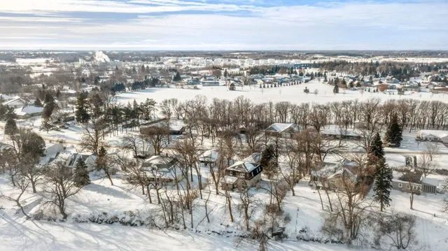 $450,000 | 1011 Van Dyke Road Northwest, Alexandria, MN 56308