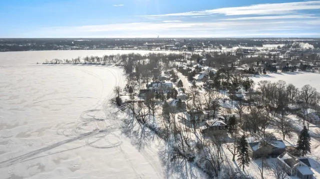 $450,000 | 1011 Van Dyke Road Northwest, Alexandria, MN 56308