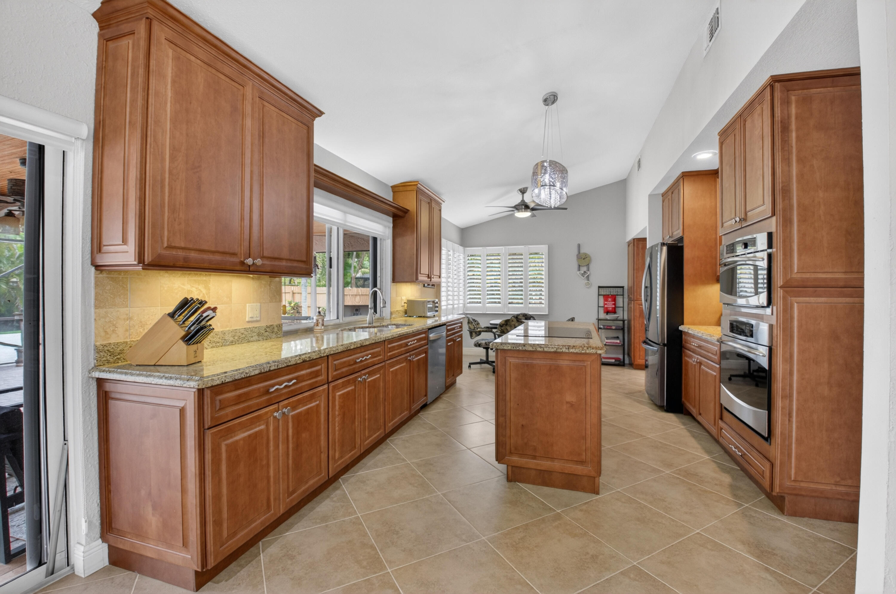 18232 104th Terrace South Boca Raton, FL 33498 - Photo 7 of 62 DSC_7172