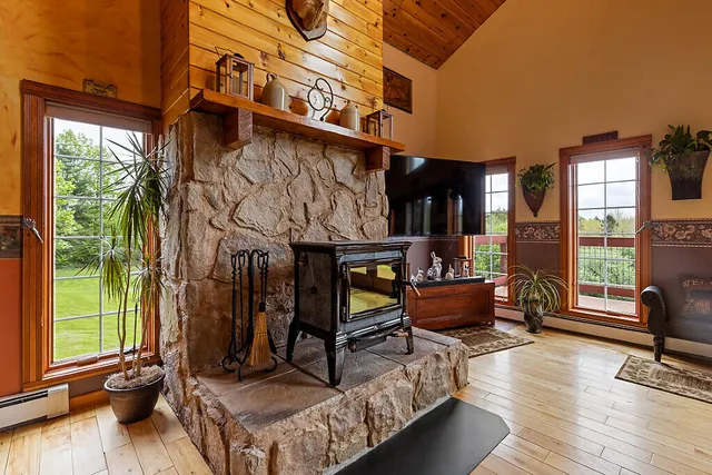 $628,900 | 308 Prescott Hill Road, Liberty, ME 04949